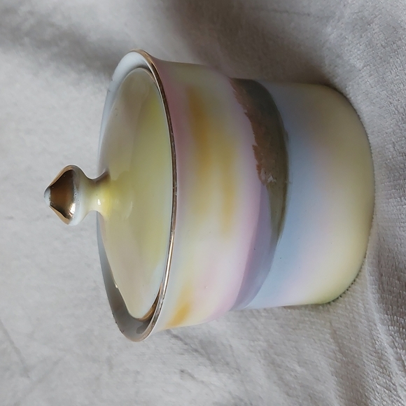 Noritake ceramic hand painted sugar bowl with lid tree and house design - Picture 3 of 9